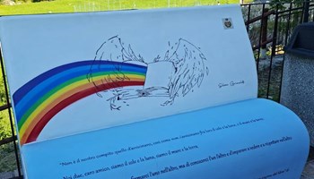 Le-panchine-letterarie-Arcobaleno Le panchine letterarie